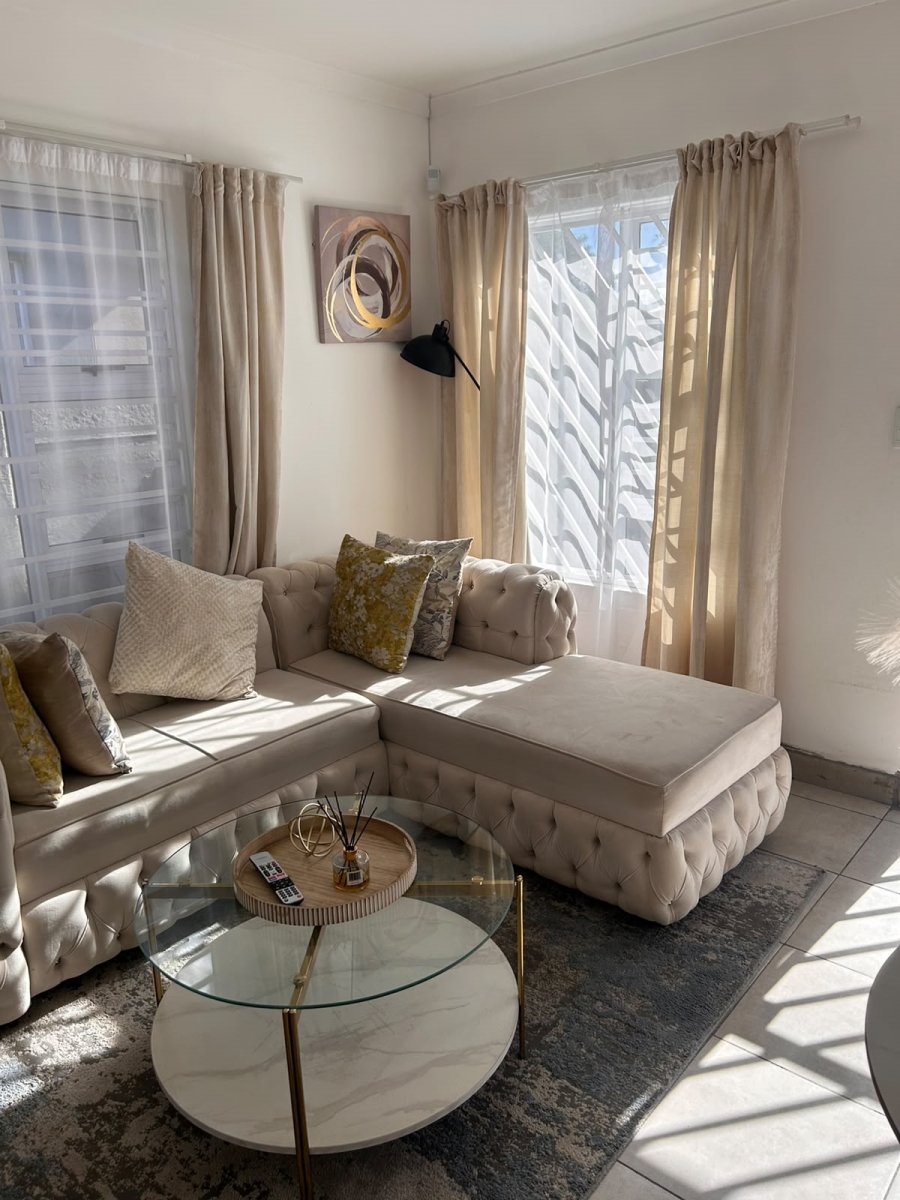 To Let 2 Bedroom Property for Rent in The Connifers Western Cape
